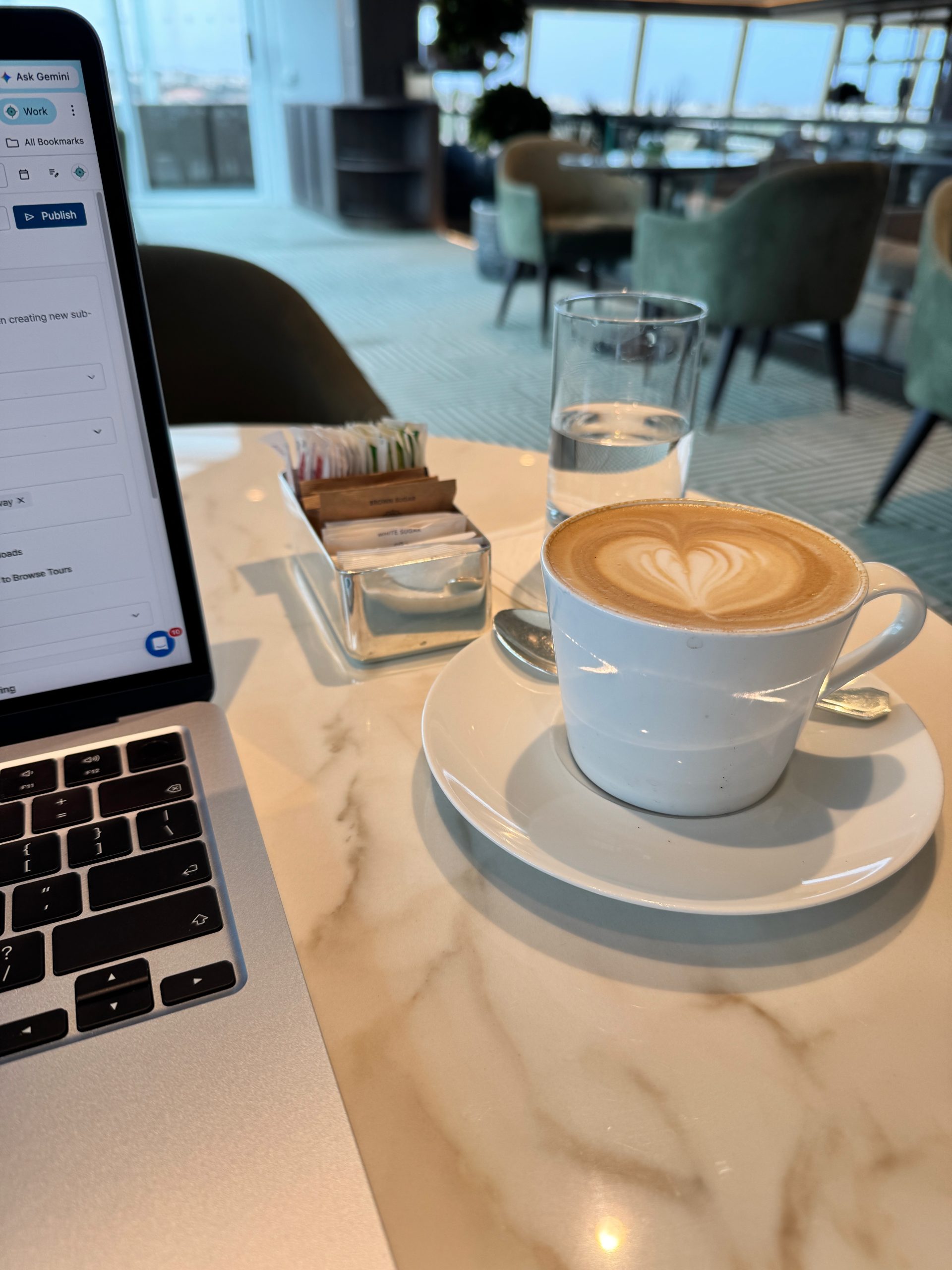 Working in Explora Lounge