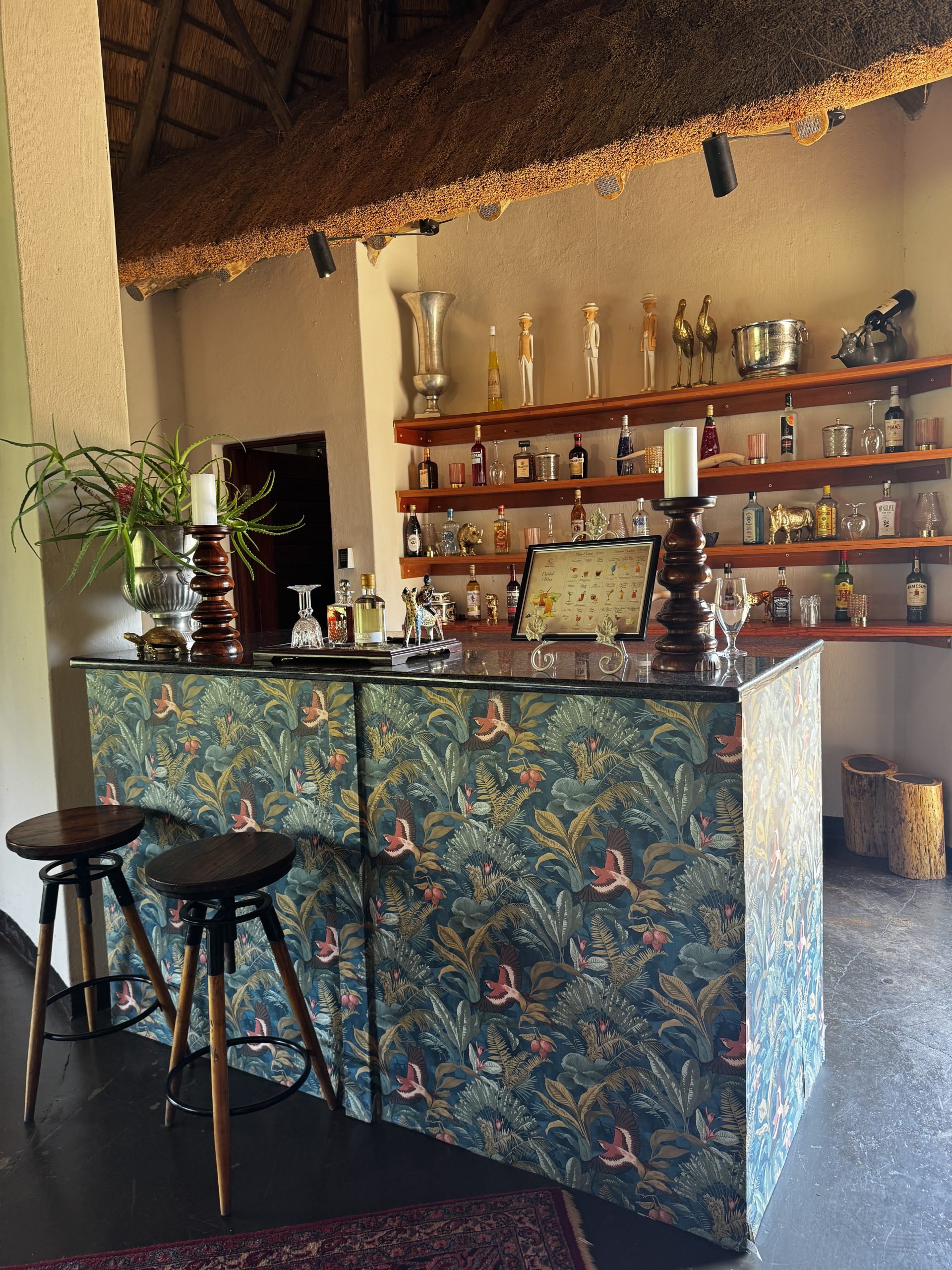 Tintswalo lodge bar - everything included