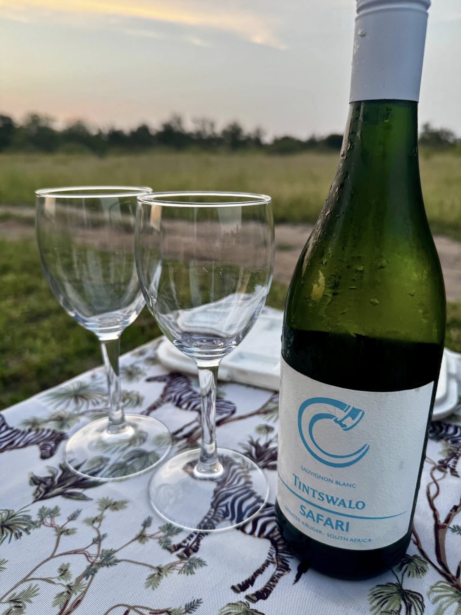 Sundowners on safari at Tintswalo
