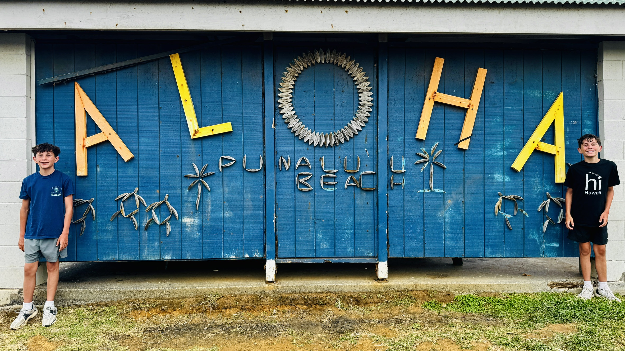 Aloha sign welcoming visitors to Hawaii's Big Island