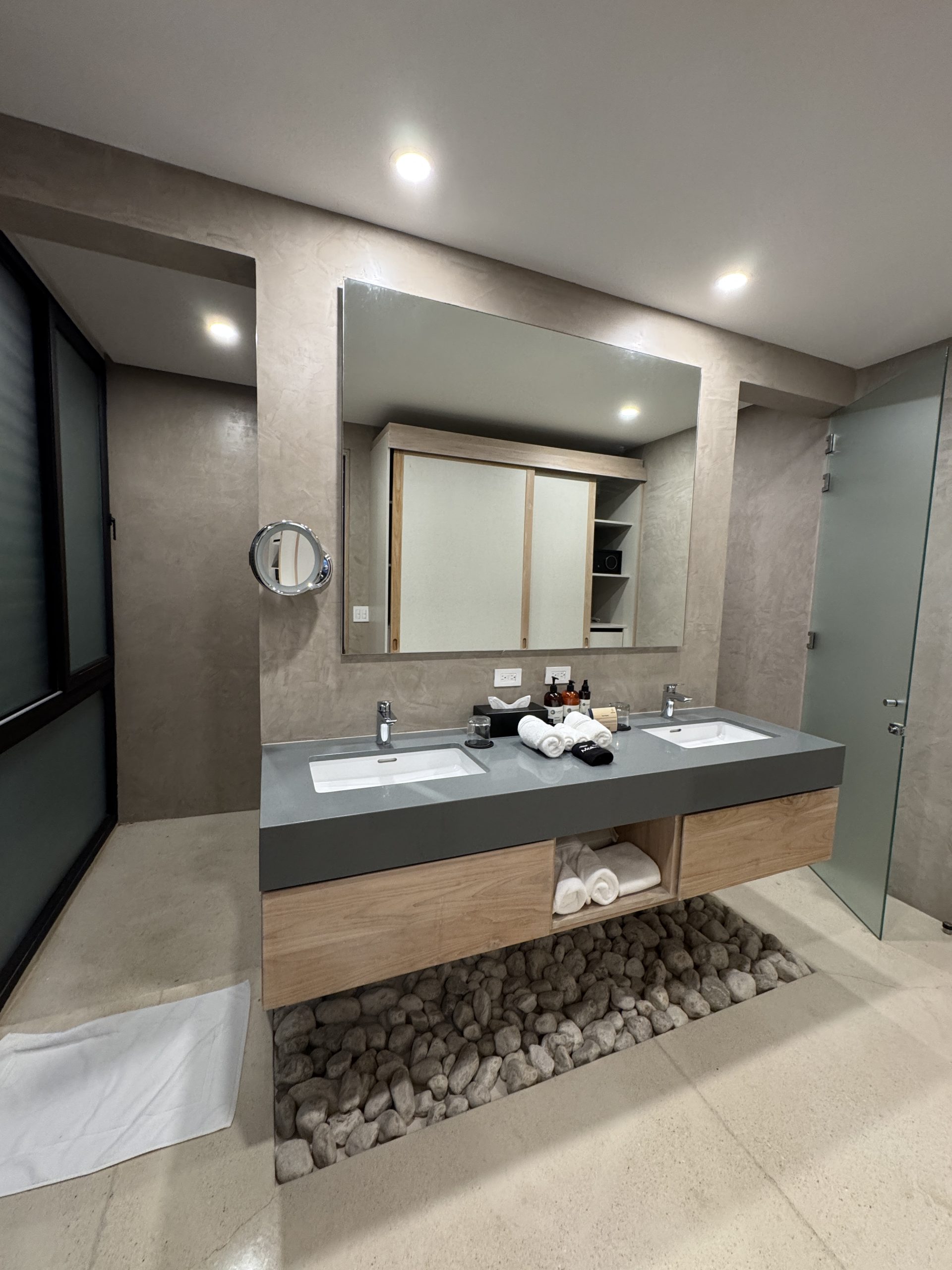 Villa bathroom